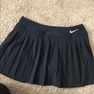 Nike golf/tennis skirt pleated black